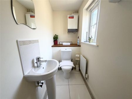 4 bedroom terraced house to rent - Photo 4