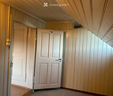 schöne Dachwohnung - Foto 2