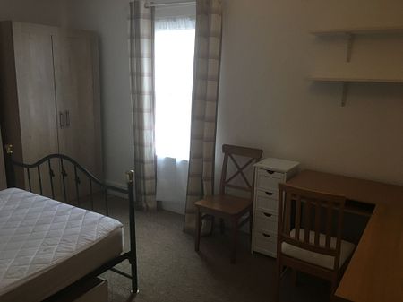 3 bedroom house - Photo 5