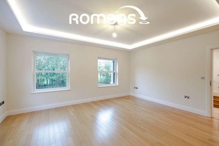 Hollybush Hill, Stoke Poges, SL2 - Photo 3