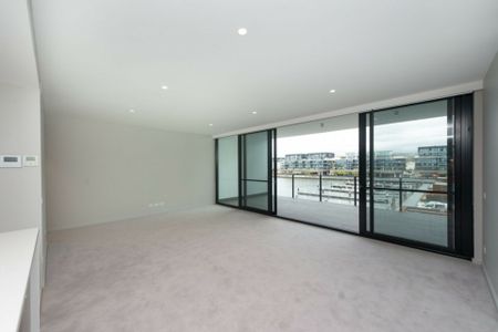 19/14 Trevillian Quay, Kingston ACT, Belconnen - Photo 2