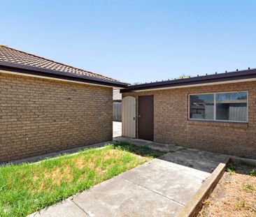 193 St Albans Road, St Albans VIC 3021 - House For Rent | Domain - Photo 5