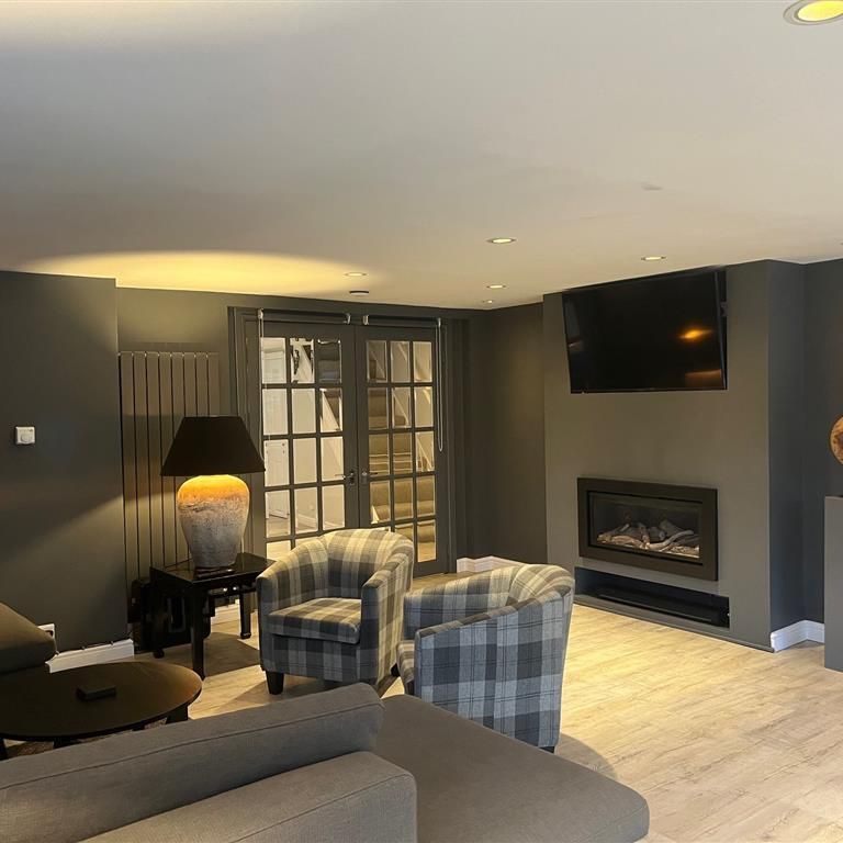 High Street - Photo 1