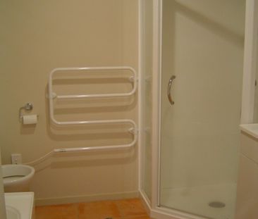 Resort style living - Three bedroom apartment - Photo 2