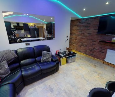 16 Fairgreen Way Selly Oak - Photo 1