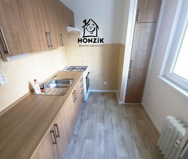 Pronájem bytu 2+1 51 m² - Fotografie 1
