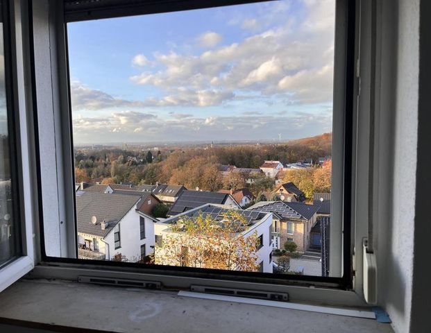Traumhafte Aussicht - Neues BAD, Balkon & Laminat 3-Zimmer-Wohnung in Castrop-Rauxel Schwerin - Photo 1