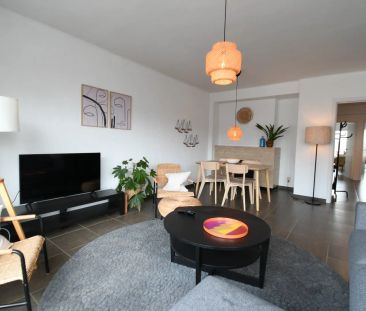 Bemeubeld appartement te huur in het centrum van Oostende - Photo 2