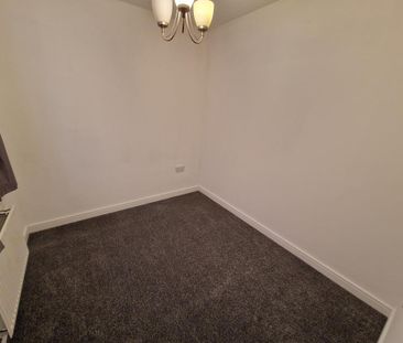 2 bedroom coach house to rent - Photo 3