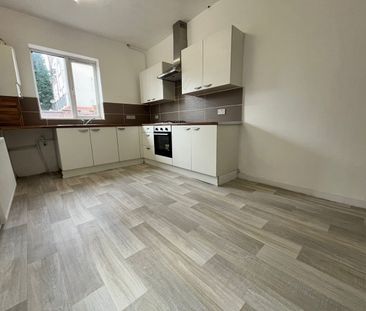 3 Bed Terraced House, Amos Street, M9 - Photo 2