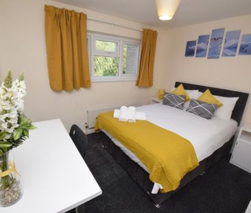 4 bedroom apartment to rent - Photo 6