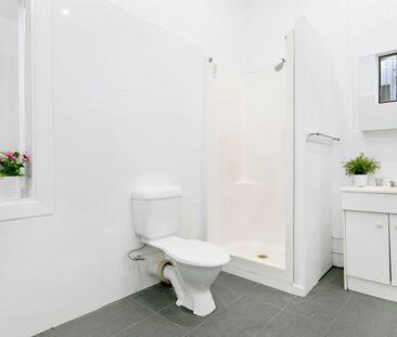 Just listed and available for lease! Clean oversized one bedroom wi... - Photo 2