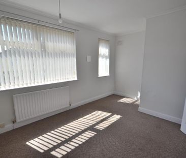 2 bedroom semi-detached house to rent - Photo 2