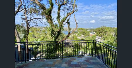 Family Home in Clontarf Inspect Sat 12.45pm - Photo 4