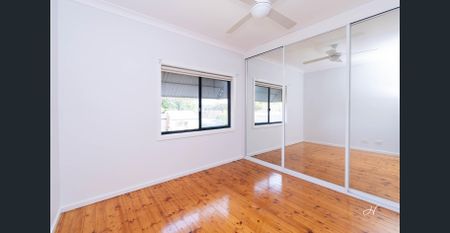 REFRESHED RESIDENCE ON RUSHTON! - Photo 4