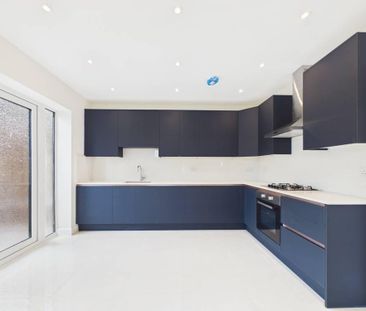 2 bedroom end of terrace house to rent - Photo 6