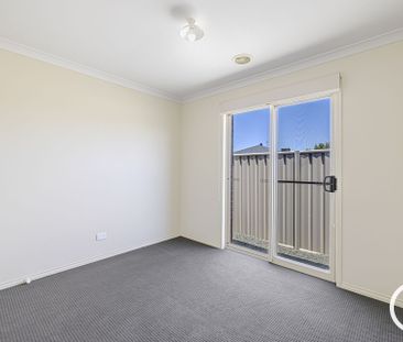 A Great Family Home ! - Photo 4