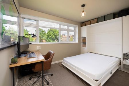 Bright Double-room in Brixton - for working professional - Photo 4