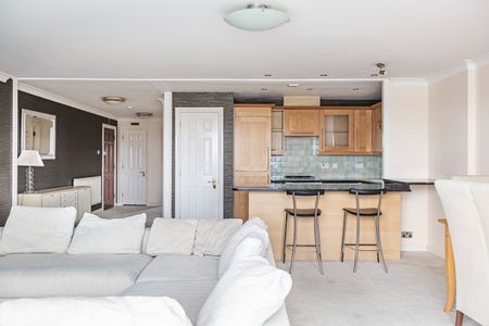 2 Bed Flat, Victoria Wharf, E14 - Photo 3