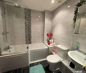 Burford Road, Worcester Park, Surrey, KT4 - Photo 2