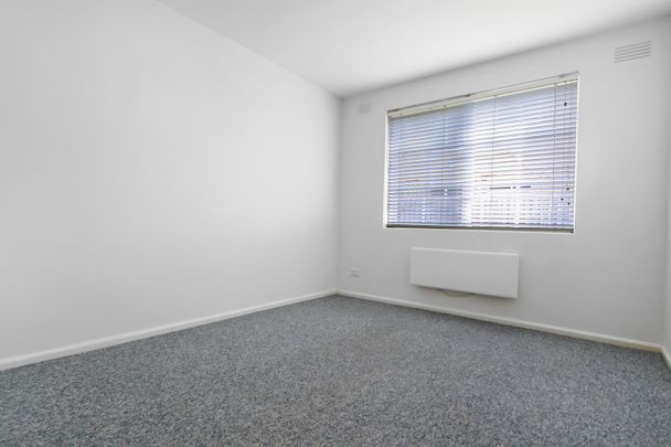 1/37 Comas Grove, Thornbury VIC 3071 - Apartment For Rent | Domain - Photo 1