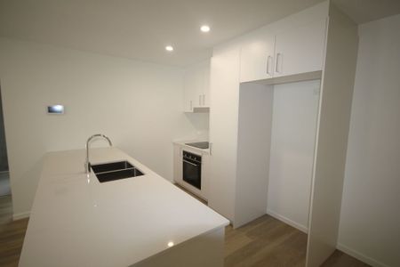 Luxury Apartment in the Heart of Maroochydore! - Photo 5