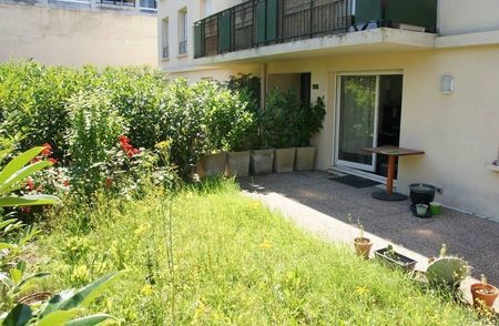À LOUER – Studio meublé rez de chaussé avec terrasse et jardin privatifs – Le Chesnay-Rocquencourt (78150) - Photo 3