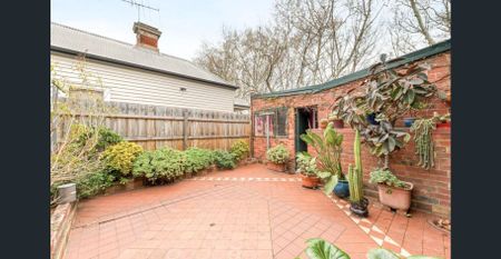 Art Moderne in Coveted Westgarth Location - Photo 4