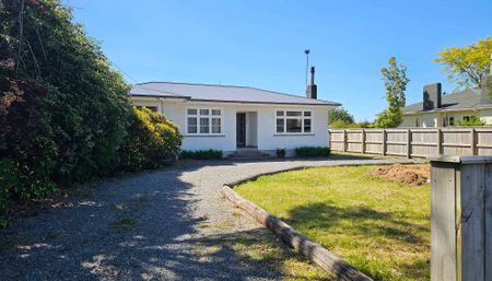 YORK STREET, 3-BEDROOMS $530 P/W - Photo 4