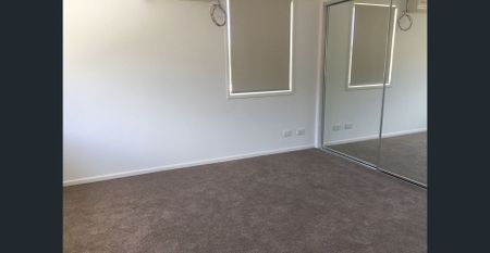 Spacious Family Home in Prime Berrinba Location - Photo 4