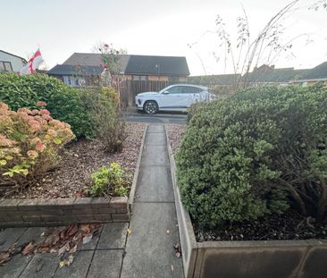 2 bedroom Bungalow To Let - Photo 2