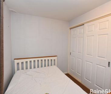 Three Bedroom Family Home - Photo 3