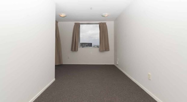 Large one bedroom apartment - Photo 1