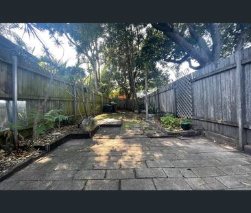322 Edgeware Road, Enmore, NSW 2042 - Photo 3