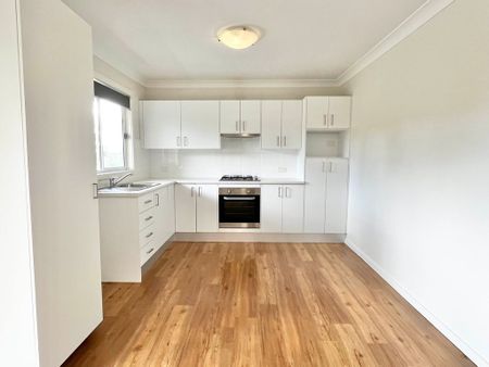 40 Edward Street, Charlestown - Photo 3
