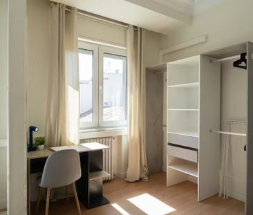 Calle del Conde Duque, Madrid, Community of Madrid 28015 - Photo 6