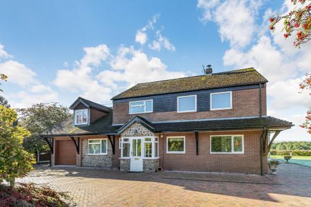 5 bedroom detached house to rent - Photo 2
