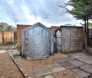 2 bedroom end of terrace house to rent - Photo 5