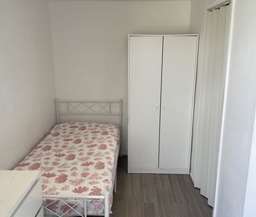 Studio Flat, Bennett Road, E13 - Photo 3