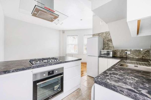 Loveday Road, Ealing, London, W13 - Photo 1