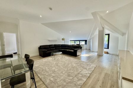 Surrey Street - Photo 2