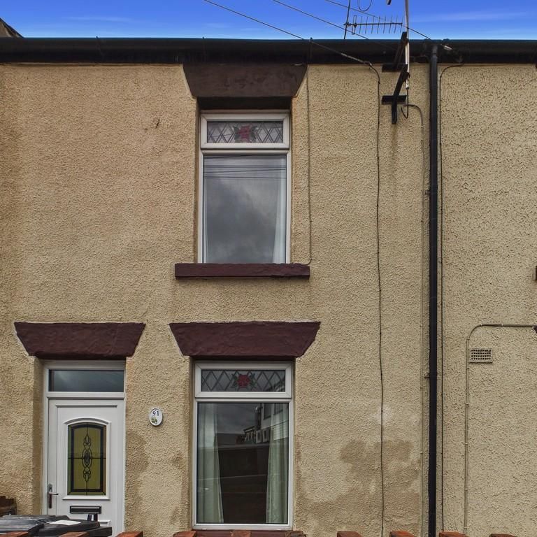 2 bedroom terraced house to rent - Photo 1