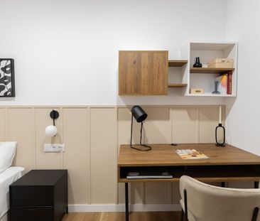 Carrer de Muntaner, Barcelona, Catalonia 08021 - Photo 6