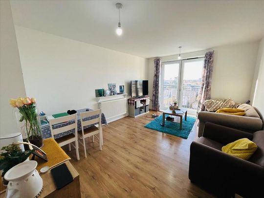 2 bedroom flat to rent - Photo 1