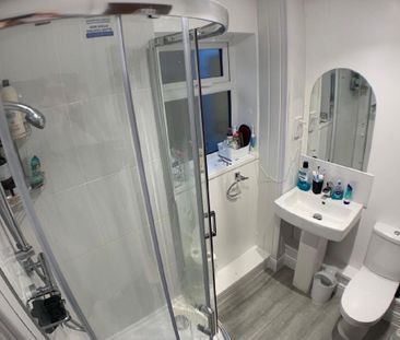 5 bedroom house to rent - Photo 1