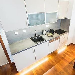 Pronájem bytu 2+kk 45 m2 - Fotografie 2