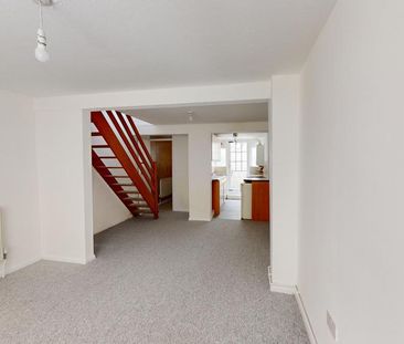 2 bedroom terraced house to rent - Photo 2