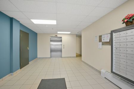 Wheelchair Accessible Unit with Elevator in Downtown Red Deer. - Photo 2
