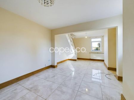 2 bedroom end of terrace house to rent - Photo 4