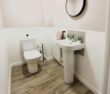 2 bedroom terraced house to rent - Photo 2